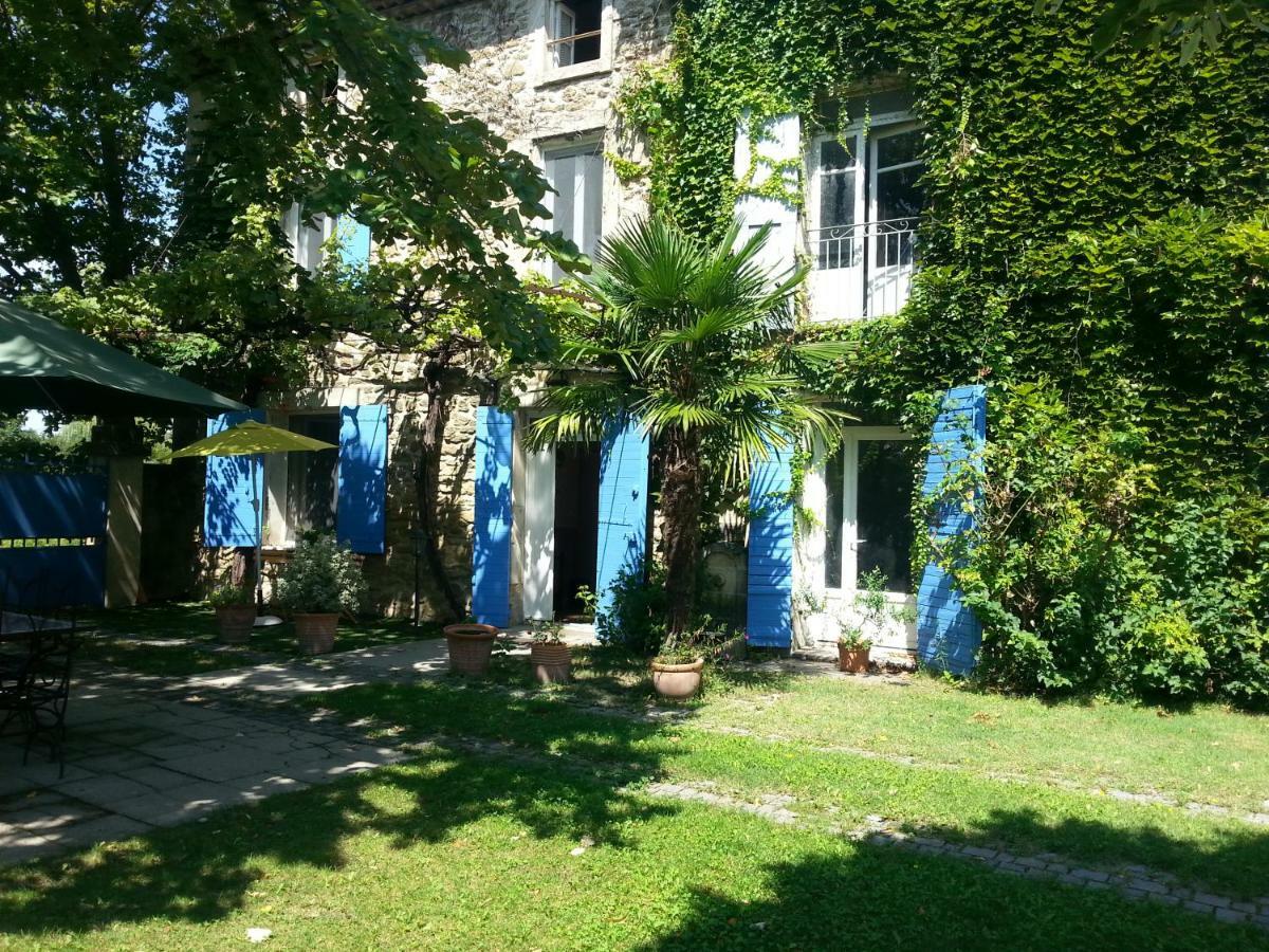Le Mas Des Platanes Entraigues-sur-la-Sorgue Exteriör bild