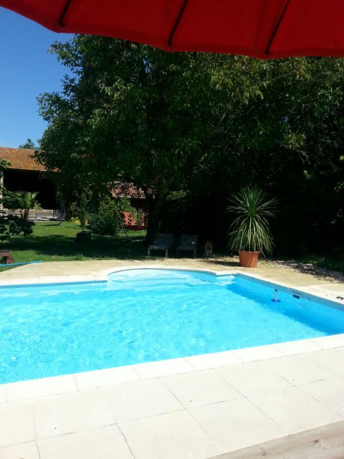 Le Mas Des Platanes Entraigues-sur-la-Sorgue Exteriör bild
